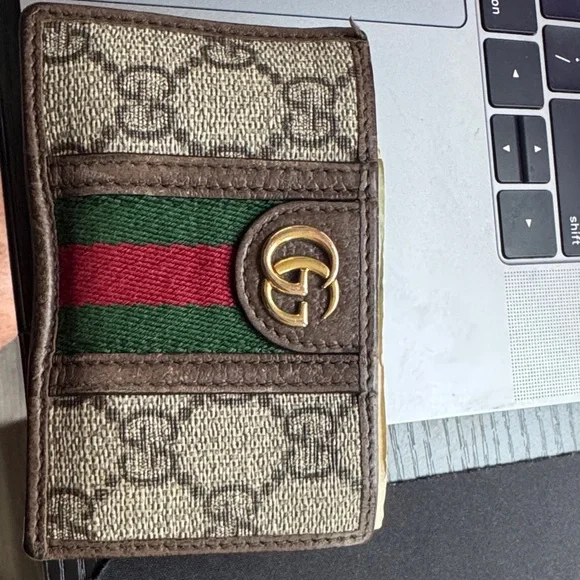 Gucci Beige and Green Key Card Holder - Picture 4 of 4